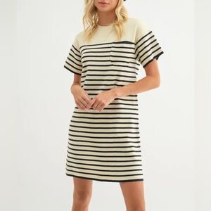 Tuckernuck Navy Knit Striped Frenchie Dress Short-sleeved Crewneck Stretch Small